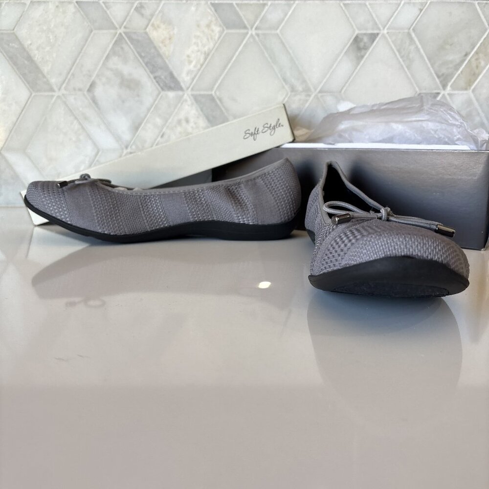 Soft Style Size 8 EW LARGE Gray Grey Knit Fabric Ballet Flat Bow Rubber Sole